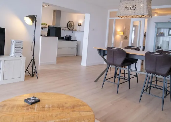 Holiday home Seaviews Egmond